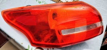 Mica trasera ford focus modelos 2012 hasta 2016 lado chofer