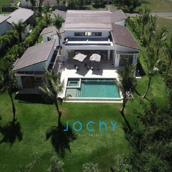 Jochy real estate vende villa en casa de campo la romana r.d