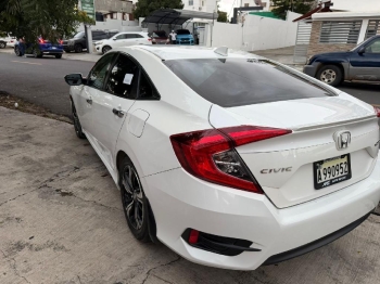 Honda civic  tourin 2016