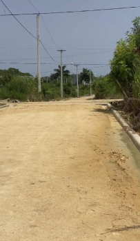 Lote con titulo y papeles al dia no arriesgues tu dinero