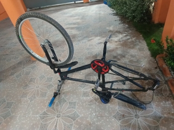 Bicicleta para reparar más otras cosas incluidas - leer descripción