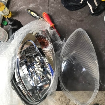 Cambiamos el cristal roto a la pantalla toyota duet 2000