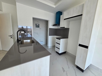Apartamento en venta en evaristo morales a pasos de la churchill y 27