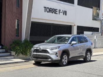 Toyota rav4 xle 2021