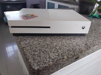 Xbox one s blanca  en espaillat