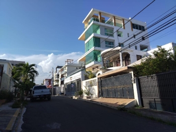 Hermoso apartamento con terraza en corales del sur