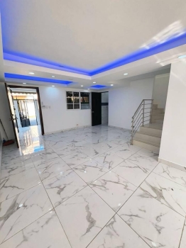 Casa de 3 habitaciones en venta en alma rosa i