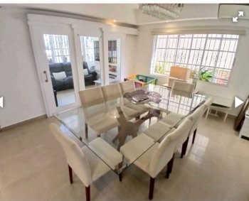 Amplio apartamento en venta en evaristo morales  us289000