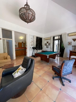 Villa de 5 habitaciones en venta en juan dolió.