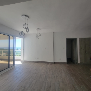 Apartamento de 4 habitaciones en venta en juan dolio.