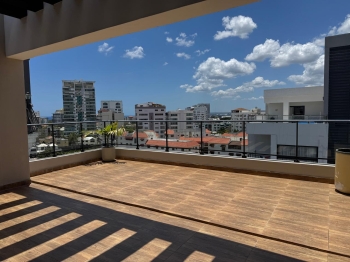 Penthouse en venta de 2 niveles en urbanización real