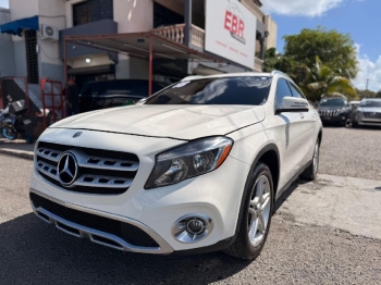 Mercedes benz gla250 4 matícese 2018