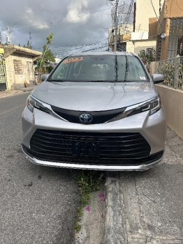 Toyota sienna hibrida le en la altagracia