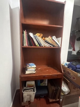 Librero y escritorio en caoba