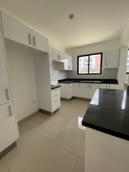 Apartamento en venta en las americas.