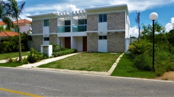 Vendo hermosa villa en playa nueva romana