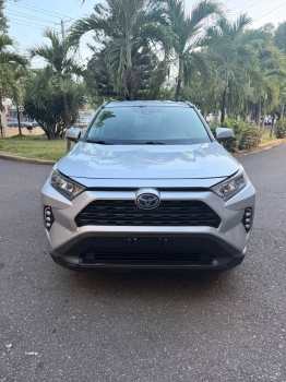 Toyota rav4 le plus 2021  4x4  excelente condiciones pocas millas  imp