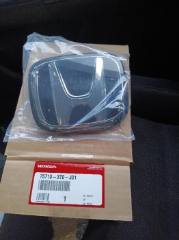 Vendo logo de parrilla delantera de honda cr-v  2023-2026