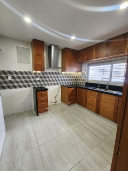 Apartamento en alquiler en naco  totalmente remodelado
