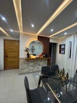 Se vende este apartamento en un tercer nivel en la avenida independenc