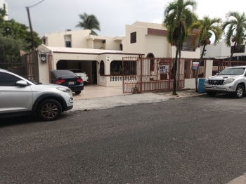 ????casa  en los restauradores????  ️precio de venta rd35000000.00  at