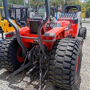 Tractur kubota 4x4 32hp