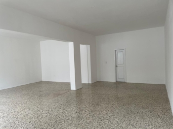 Local comercial en alquiler  en evaristo morales – av. 27 de febrero 3