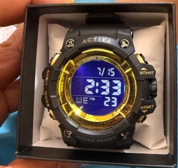Reloj digital activa x invicta caja y correa de poliuretano cronometro