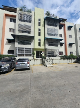 Vendo primer piso en el sector los Álamos.  114 mt2 total primer piso