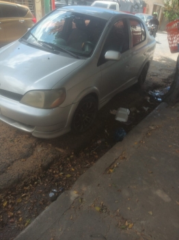 Toyota echo 2001