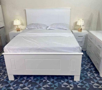 Dormitorio matrimonial blanco