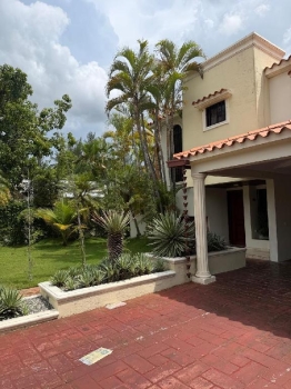 Casa de tres habitaciones en cuesta hermosa iii