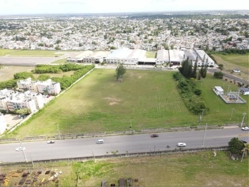 Venta de terreno comercial e industrial – 17379.91 m  hainamosa