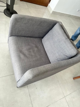 2 butacas de color gris