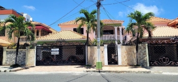 Alquiler casa amplia en santo domingo este corales del sur prox. aerop