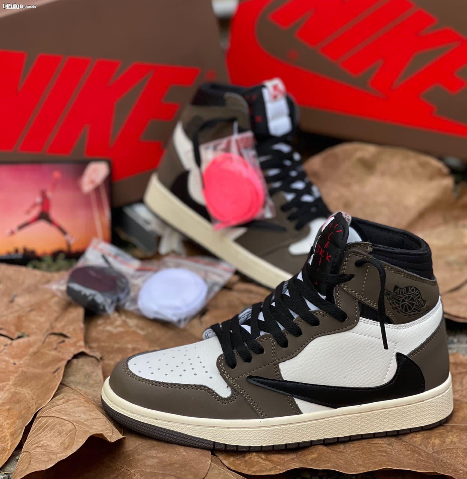 Tenis Nike Air Jordan Retro Uno 1 One Travis Scott 2K24 Foto 6981916-1.jpg