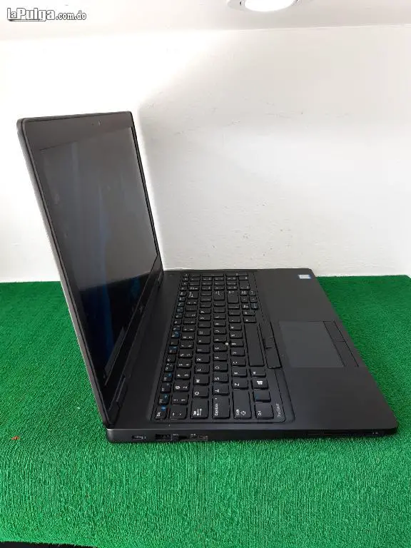 Laptop DELL PRECISION 3520  Foto 7115719-1.jpg
