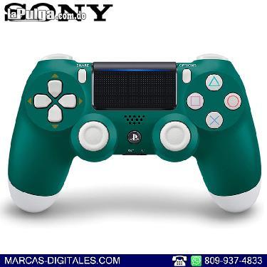 Sony DualShock 4 Control para PS4 Color Exclusivo Verde Alpino Foto 7120090-1.jpg