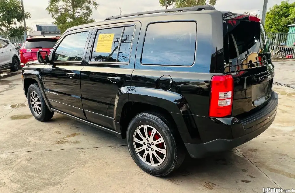 Vendo jeep patriot negra 2017 precio ligeramente negociable  Foto 7127572-1.jpg