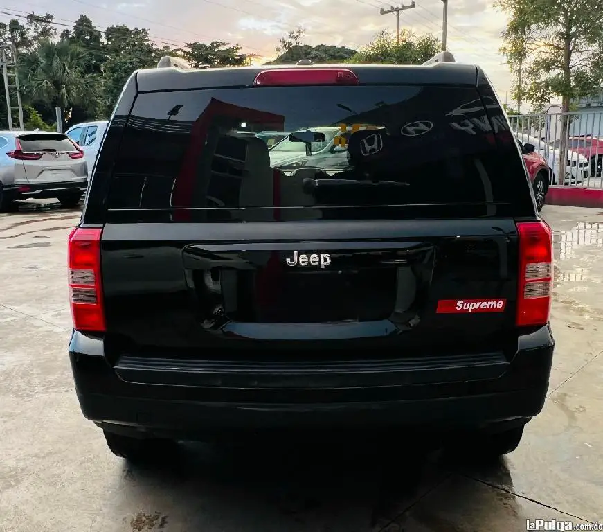 Vendo jeep patriot negra 2017 precio ligeramente negociable  Foto 7127572-4.jpg