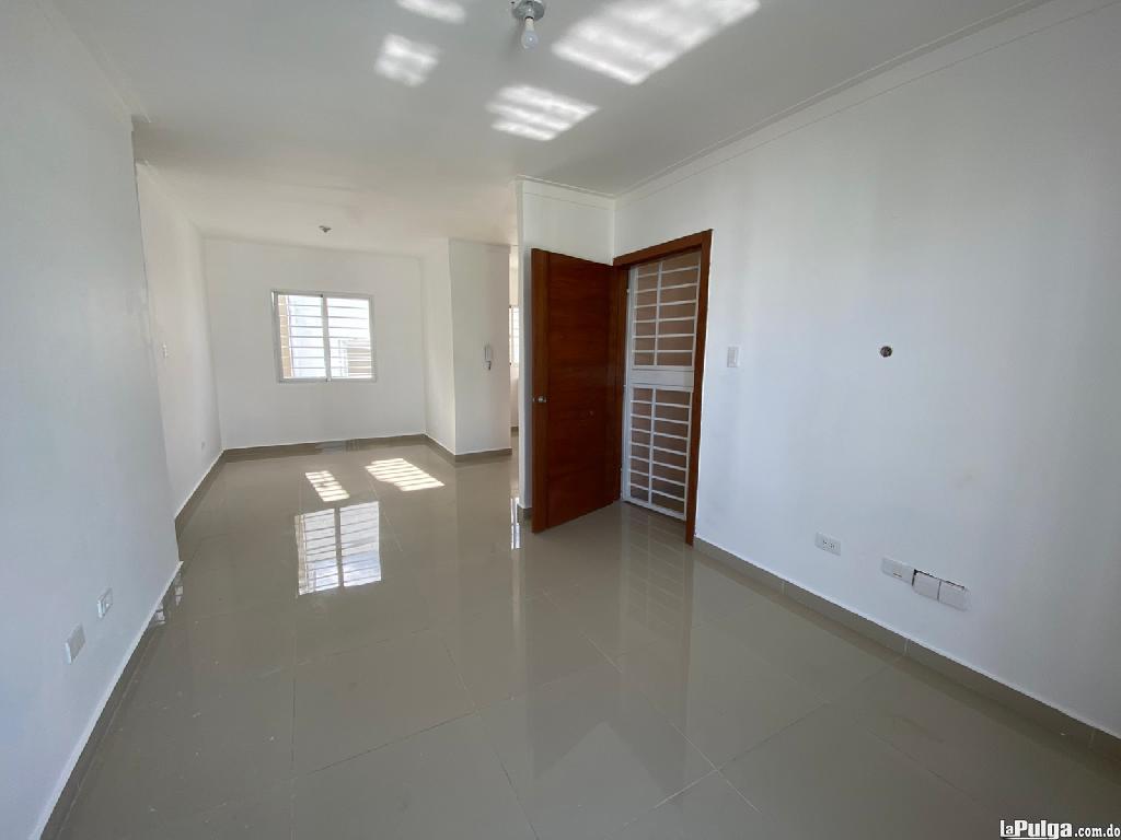 Apartamento en sector SDO - Proximo Autopista Duarte 3 habitaciones 1  Foto 7127730-1.jpg