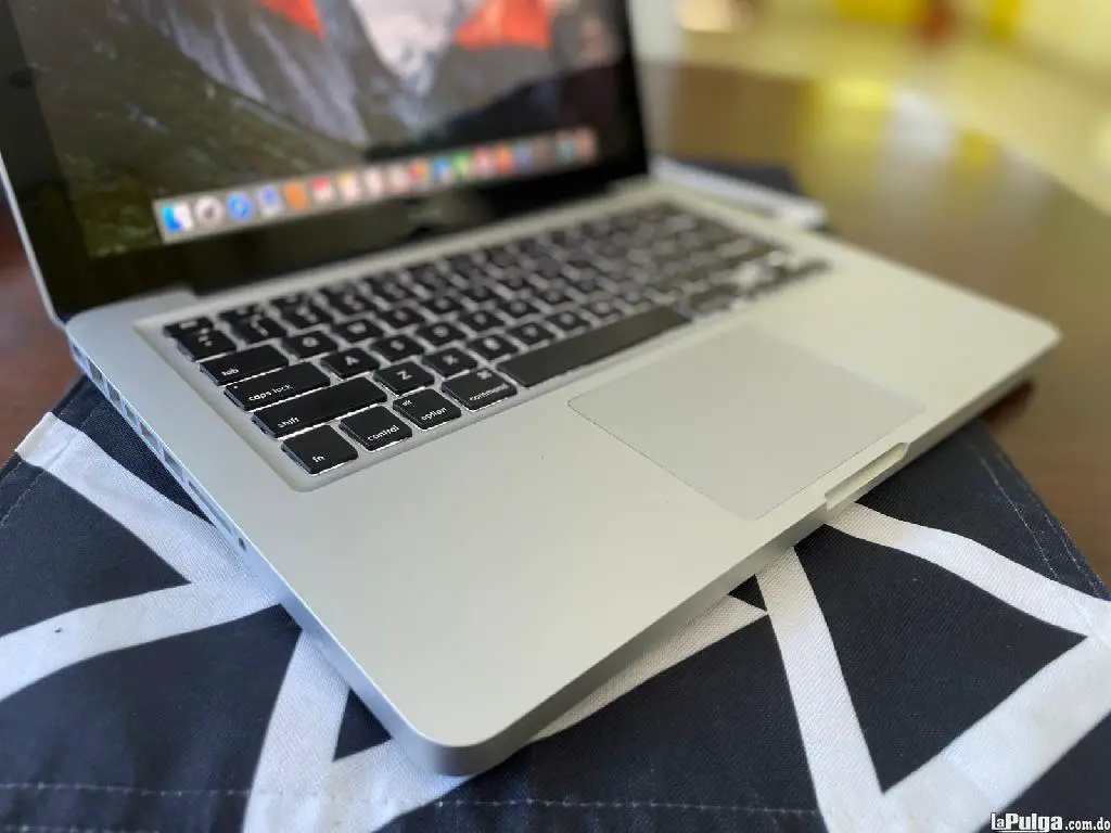 MacBook Pro 2011 13.3 Core i5 256GB 8GB Nitida Foto 7128540-4.jpg