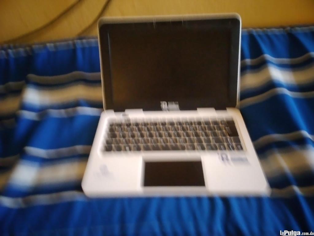 laptop republica digital Foto 7131622-1.jpg