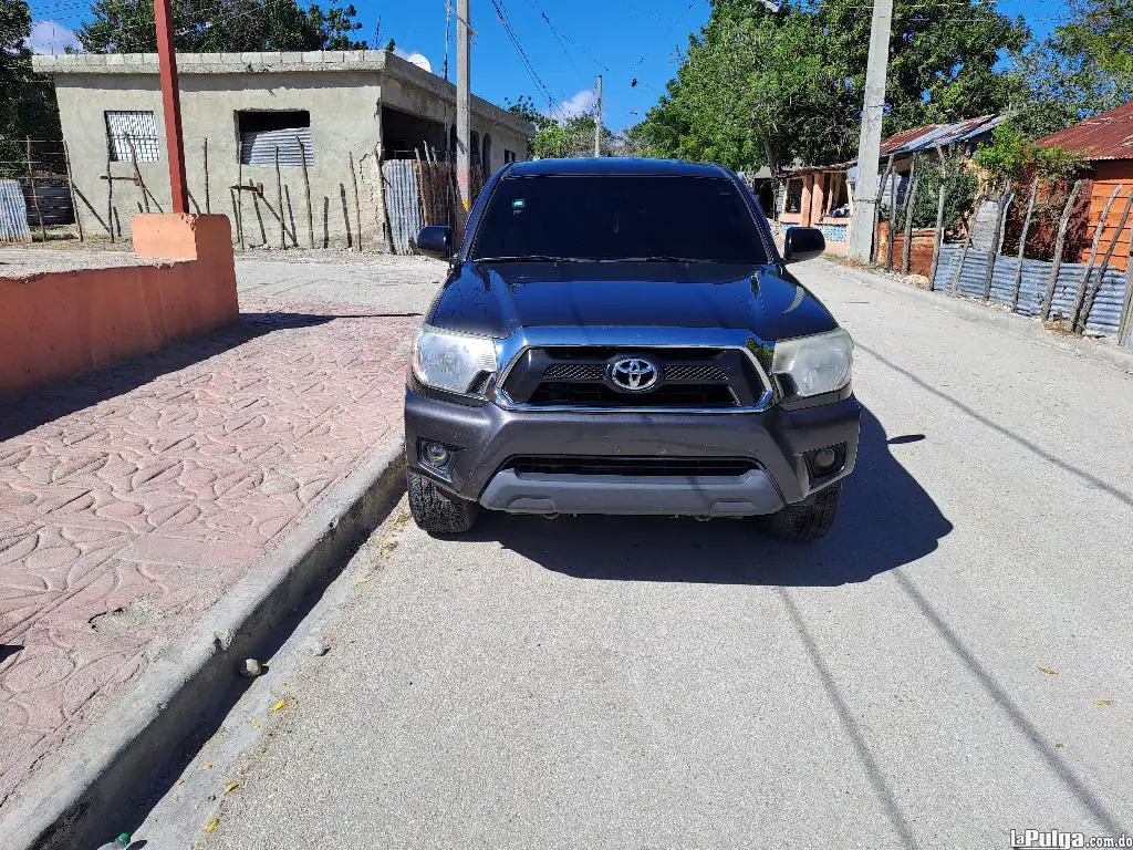 Toyota Tacoma 2012  en Barahona Foto 7136567-4.jpg