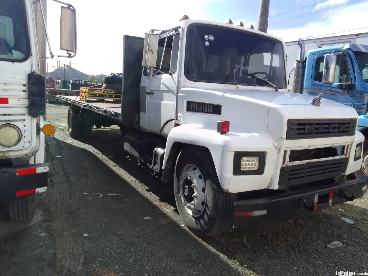 camion mack renault en San Cristóbal Foto 7138660-1.jpg