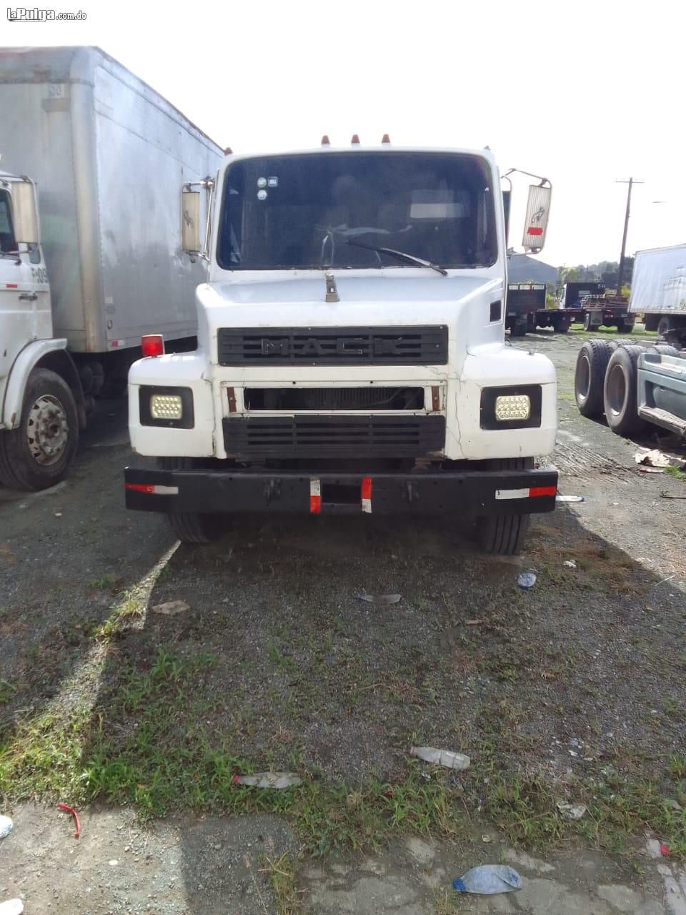 camion mack renault en San Cristóbal Foto 7138660-5.jpg