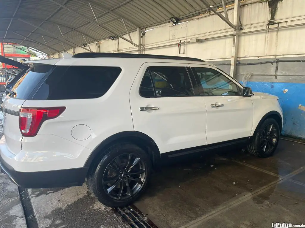 Ford Explorer 2017  Foto 7142300-2.jpg