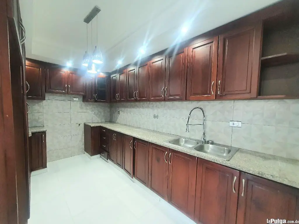 Apartamento en sector Santiago 3 habitaciones 2 parqueos Foto 7145050-4.jpg