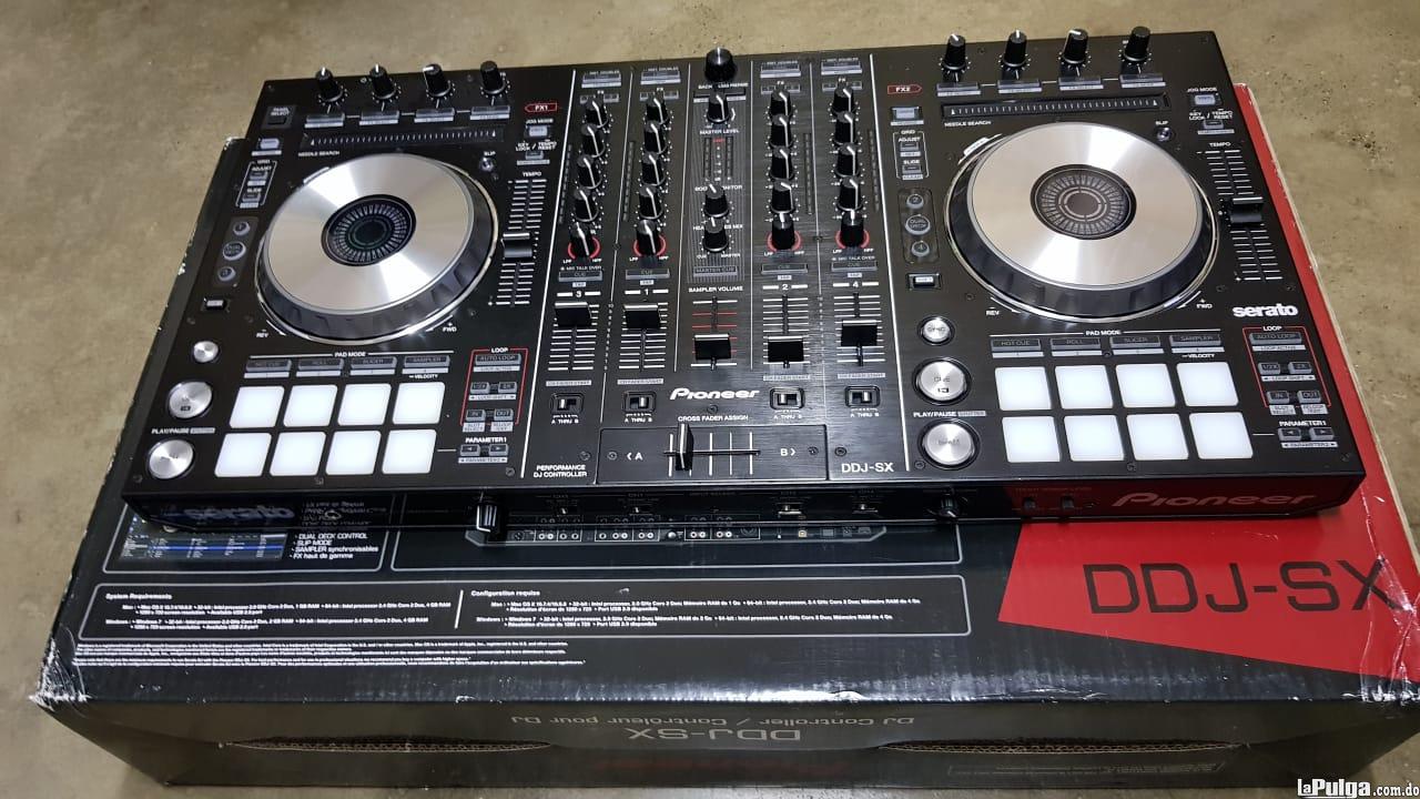 DJ Controller Pioneer DDJ SX SERATO PRO internationalturbonotevapdesbl Foto 7155298-4.jpg