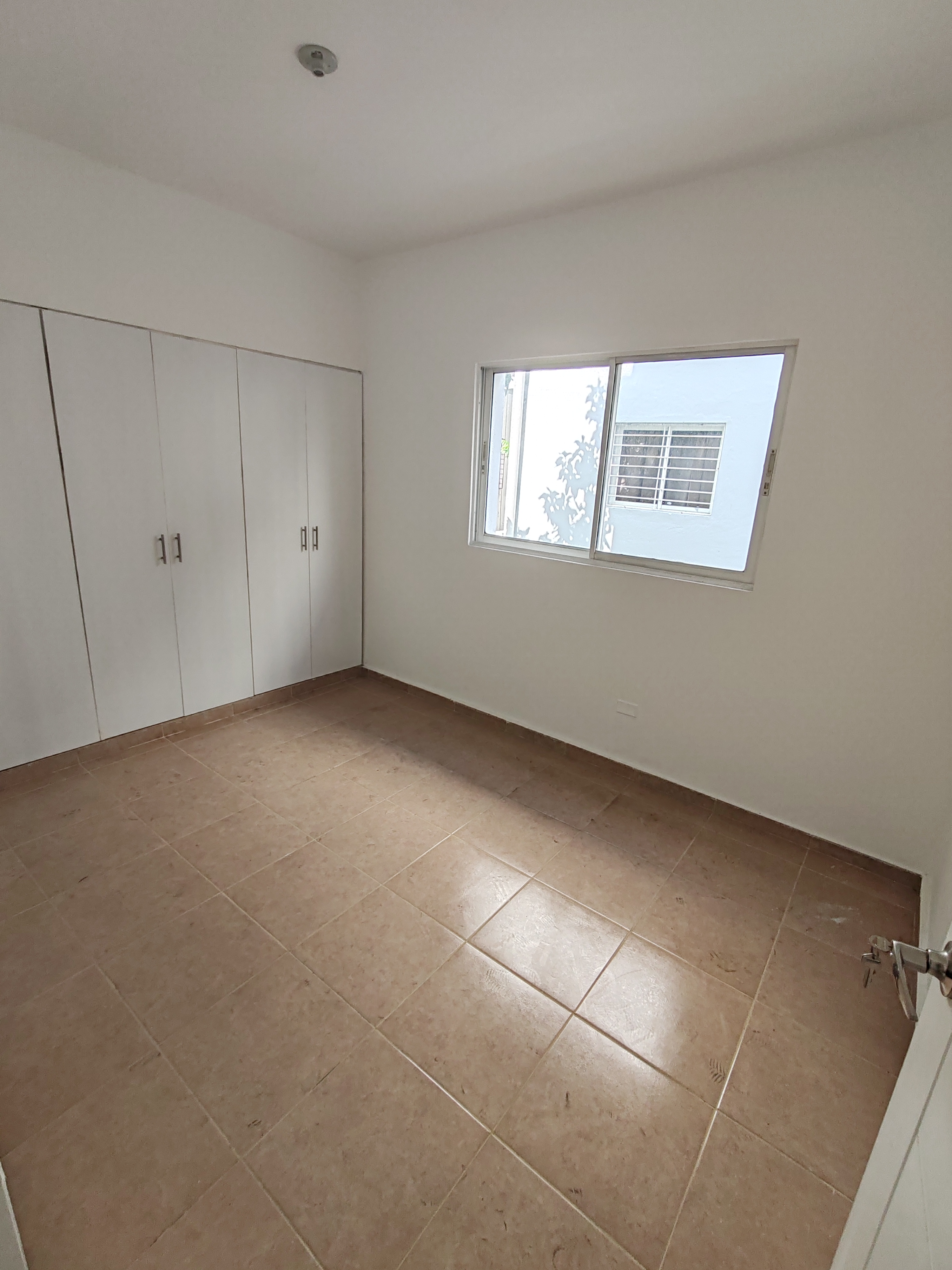 Rento 3er piso Vista Hermosa Santo Domingo Este  Foto 7156224-8.jpg